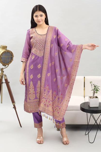 Tyohar Glamour (Lilac): 46-Inch Pure Organza Jacquard Kurta, Viscose Pants, and Stylish Dupatta