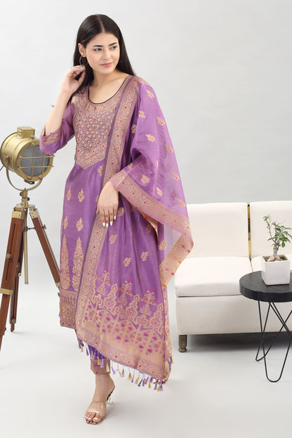 Tyohar Glamour (Lilac): 46-Inch Pure Organza Jacquard Kurta, Viscose Pants, and Stylish Dupatta