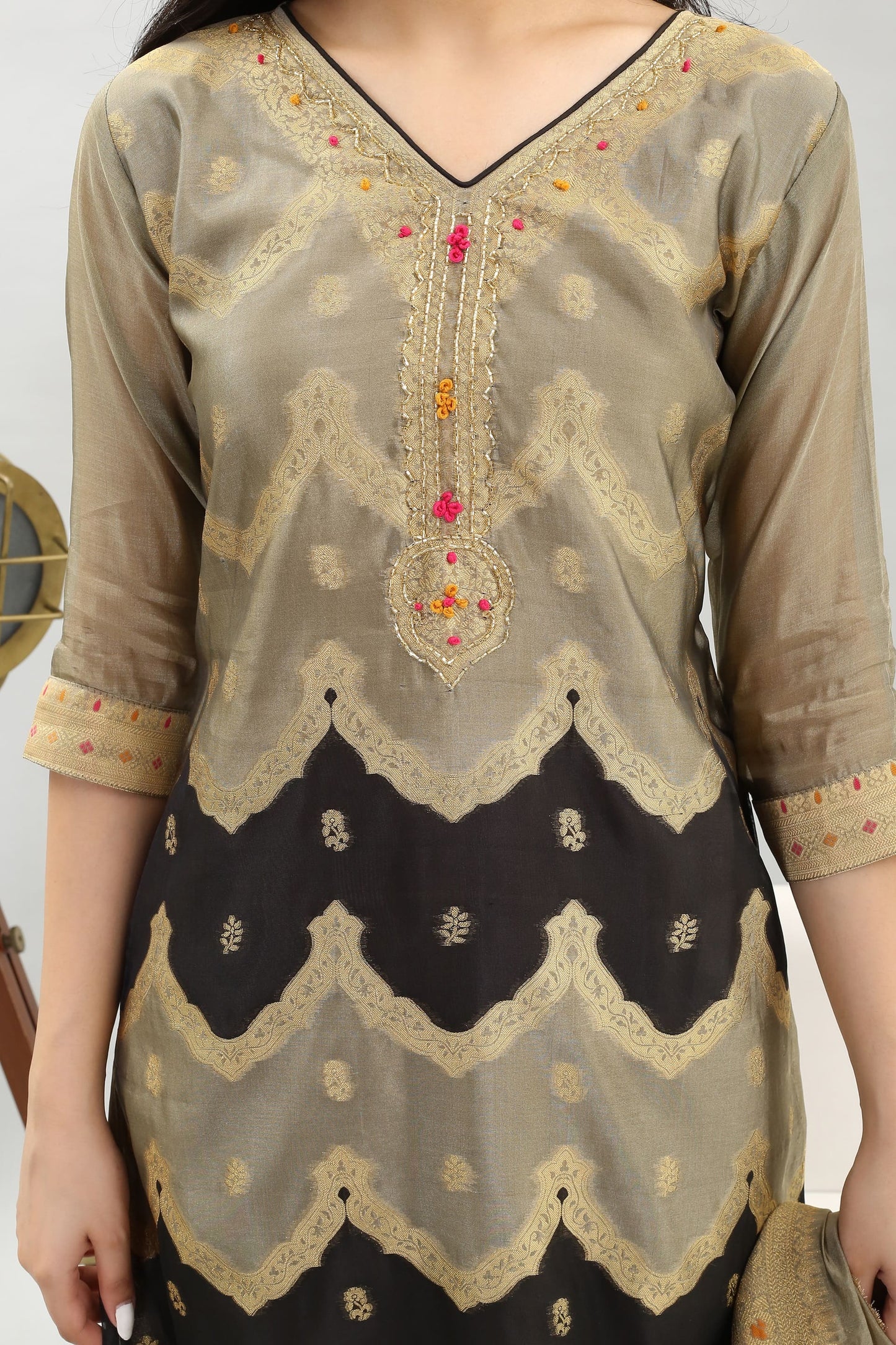 Tyohar Glamour (Grey&Black) : 46-Inch Pure Organza Jacquard Kurta, Viscose Pants, and Stylish Dupatta