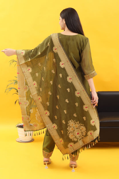 Tyohar Glamour (Pickle green): 46-Inch Pure Organza Jacquard Kurta, Viscose Pants, and Stylish Dupatta