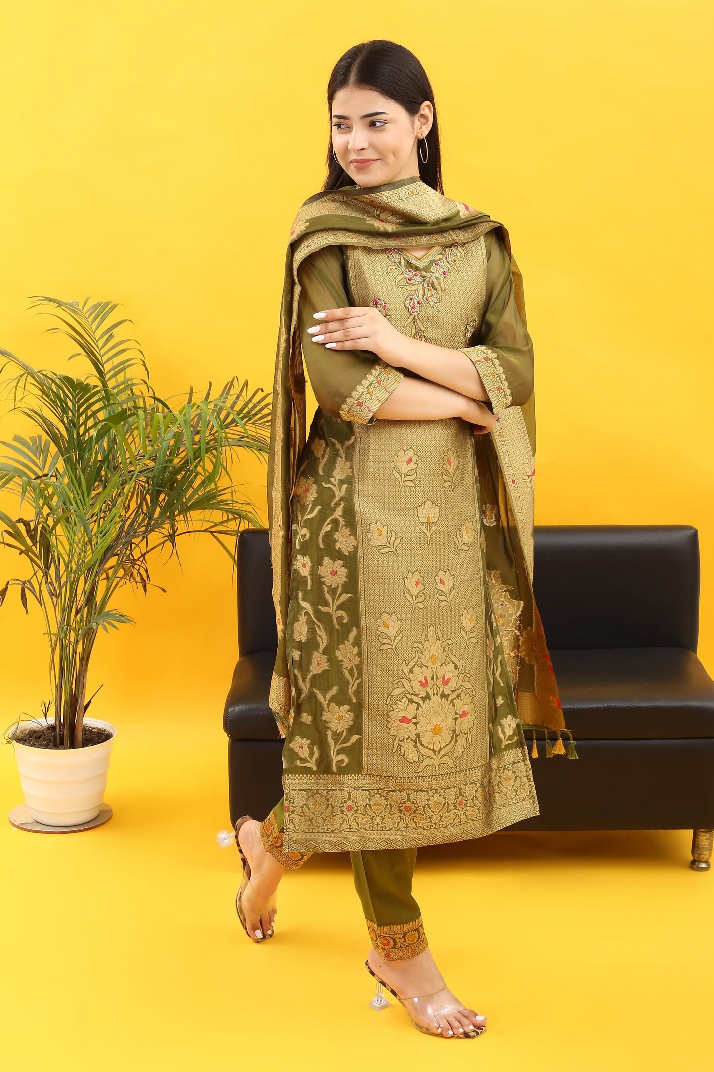 Tyohar Glamour (Pickle green): 46-Inch Pure Organza Jacquard Kurta, Viscose Pants, and Stylish Dupatta