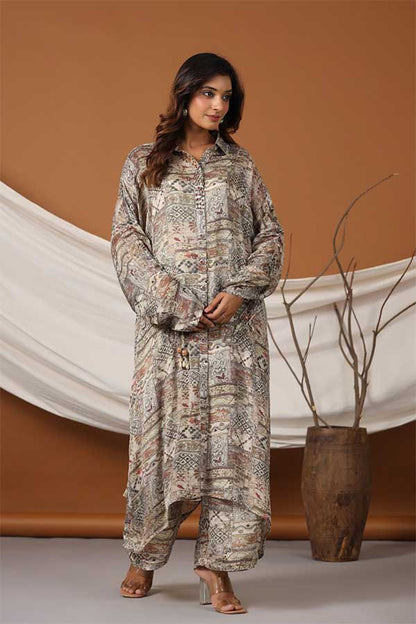 Flowing Kaftan Tunic: Chinon Ensemble with Digital Print Pants