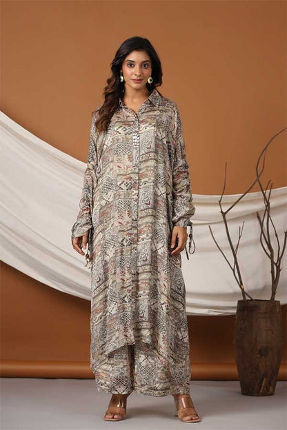 Flowing Kaftan Tunic: Chinon Ensemble with Digital Print Pants