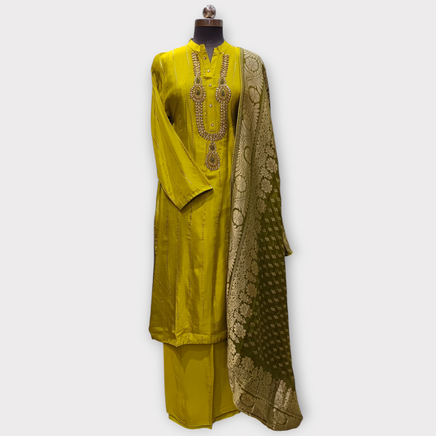 UNSTITCHED UPADA SILK KURTA ABORNED WITH KUNDAN WORK WITH BANARSI DUPATTA, BOTTAM FABRIC IS VISCOSE